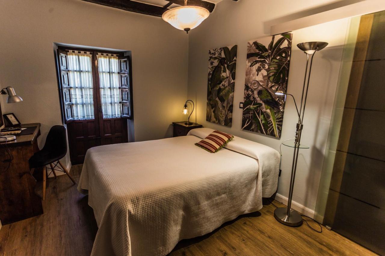 Posada Real La Montanesa Corrales De Buelna Ngoại thất bức ảnh