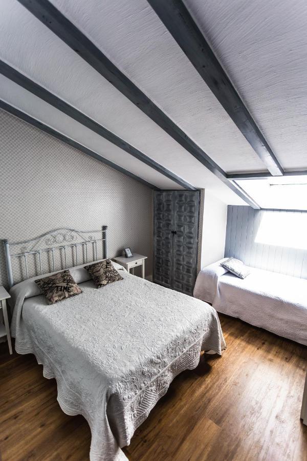 Posada Real La Montanesa Corrales De Buelna Ngoại thất bức ảnh